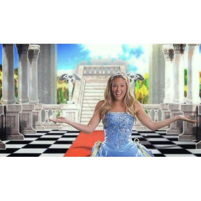 Bar Refaeli als Aschenputtel