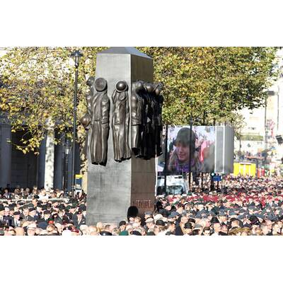 Kate: Sie hat nur Augen für William