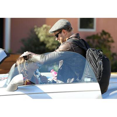 Kellan Lutz & Freundin: Verliebte Abschiedsküsse