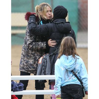 Heidi Klum: Ungeschminkt aber gut gelaunt