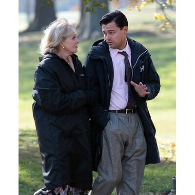 Leonardo DiCaprio geht bei Joanna Lumley auf Tuchfühlung