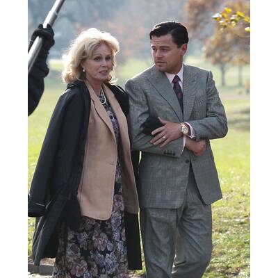 Leonardo DiCaprio geht bei Joanna Lumley auf Tuchfühlung