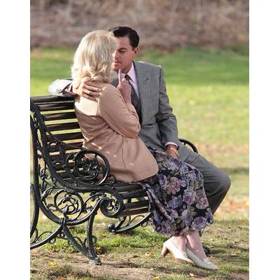 Leonardo DiCaprio geht bei Joanna Lumley auf Tuchfühlung