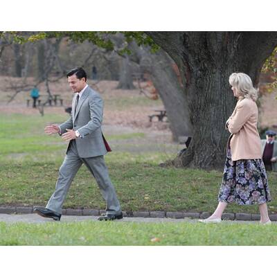 Leonardo DiCaprio geht bei Joanna Lumley auf Tuchfühlung