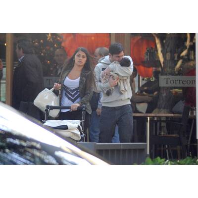 Lionel Messi & Freundin Antonella Rocuzzo mit Sohn Thiago