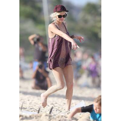Urlaubs-Wonne: Ashlee Simpson plantscht mit Sohn auf Hawaii
