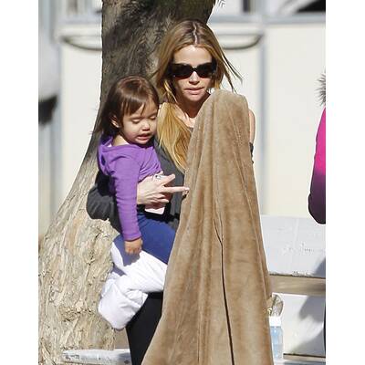 Denise Richards: Ausflug zum Pferdehof