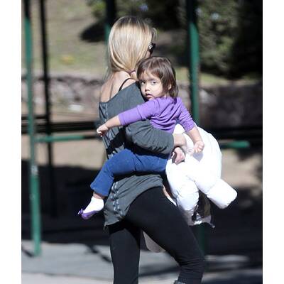 Denise Richards: Ausflug zum Pferdehof