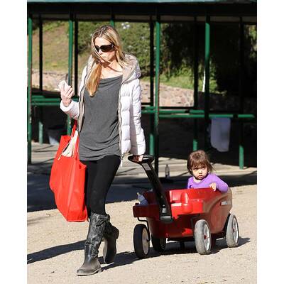 Denise Richards: Ausflug zum Pferdehof