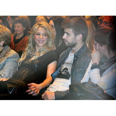 Shakira zeigt Riesen-Babybauch