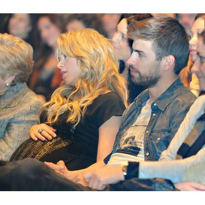 Shakira zeigt Riesen-Babybauch