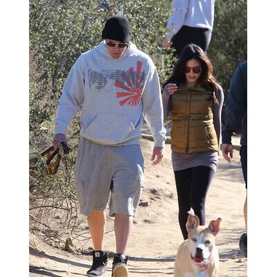 Channing Tatum & Frau: Spaziergang mit Hund.