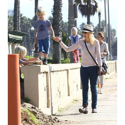 Naomi Watts: Strandausflug mit ihren Söhnen