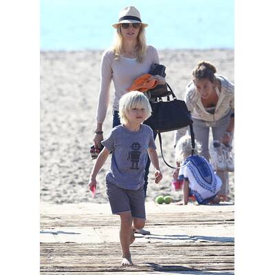 Naomi Watts: Strandausflug mit ihren Söhnen