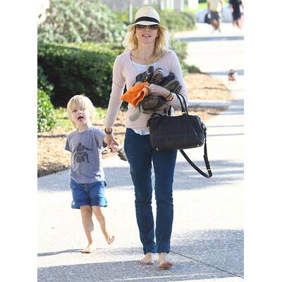 Naomi Watts: Strandausflug mit ihren Söhnen