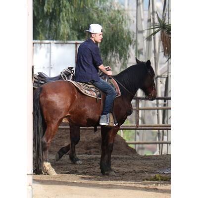 Justin Bieber geht Reiten