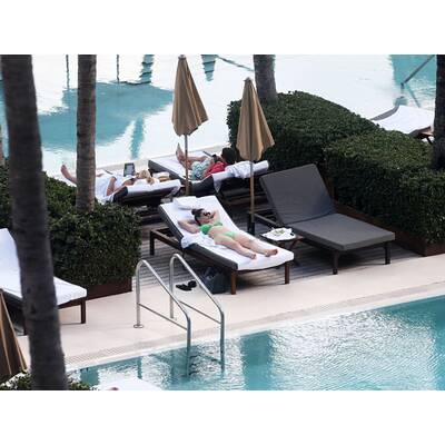 Kelly Brook: Sonnenbad in Miami