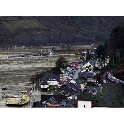 Tankerhavarie auf dem Rhein