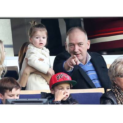 Harper Beckham jubelt Daddy David zu