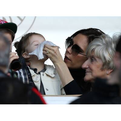 Harper Beckham jubelt Daddy David zu
