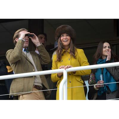 Pippa, mit wem turtelst du da?