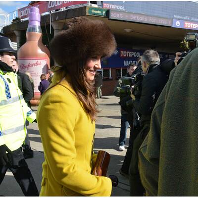 Pippa, mit wem turtelst du da?