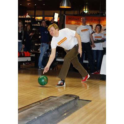 Strike! Maxima & Willem sportlich beim Bowlen