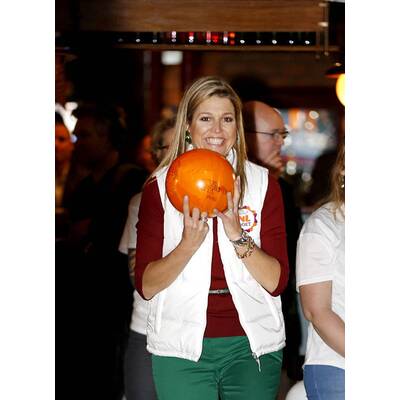 Strike! Maxima & Willem sportlich beim Bowlen