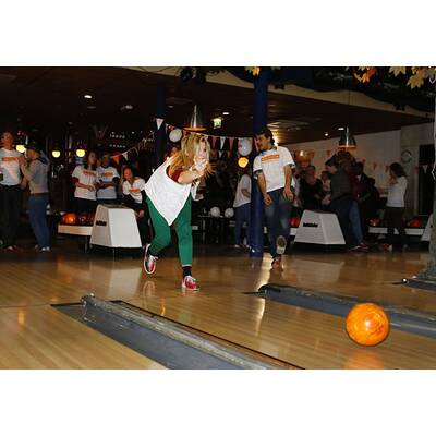 Strike! Maxima & Willem sportlich beim Bowlen