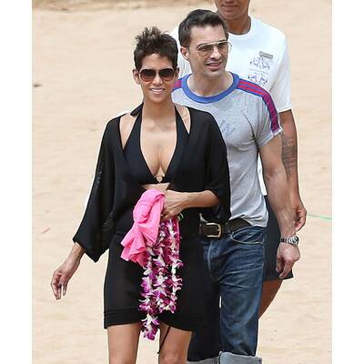 Halle Berry: Sexy Bikini-Mama zeigt Busen