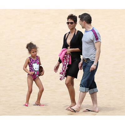 Halle Berry: Sexy Bikini-Mama zeigt Busen