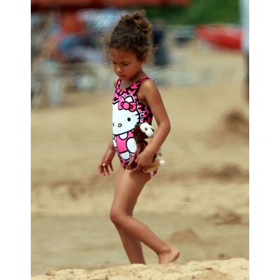 Halle Berry: Sexy Bikini-Mama zeigt Busen