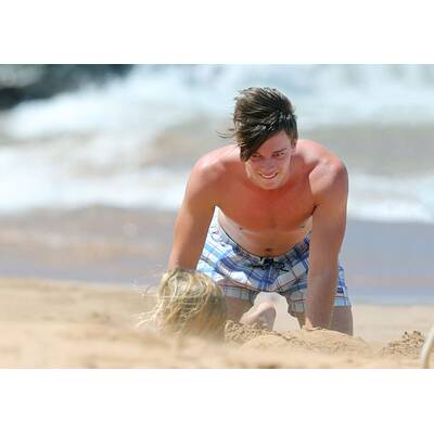 Patrick Schwarzenegger & Taylor Burns: Verliebt im Urlaub