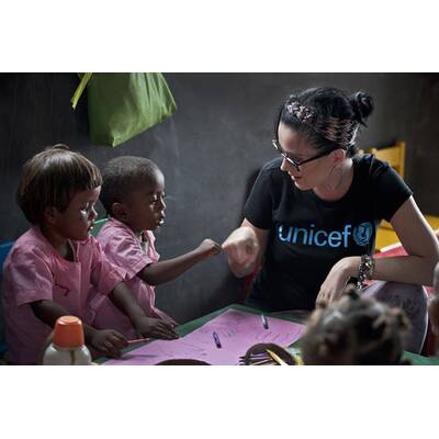 Katy Perry unterstützt die UNICEF