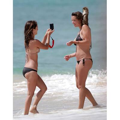 Rachel Bilson: Sexy Badenixe