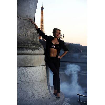 Frisch verliebt: Sylvie van der Vaart strahlt bei sexy Shooting