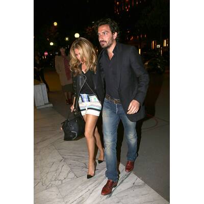 Frisch verliebt: Sylvie van der Vaart strahlt bei sexy Shooting