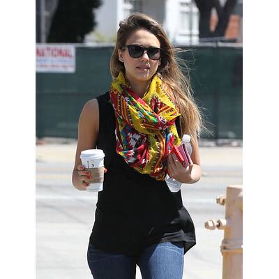 Stars zeigen die Sonnenbrillen-Trends 2013