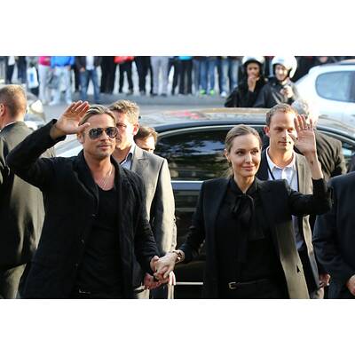 Angelina Jolie und Brad Pitt zeigen ihre Liebe
