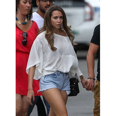 Mesut Özil zeigt seine neue Freundin