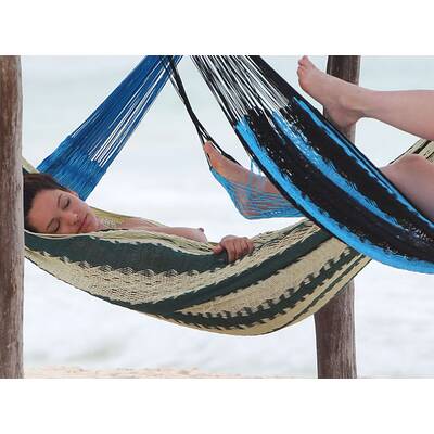 Kelly Brook: Oben ohne in Mexiko