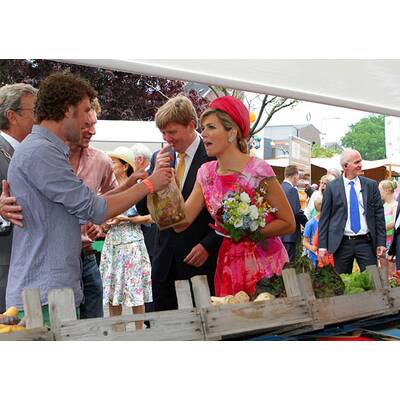 Máxima besucht niederländische Provinzen
