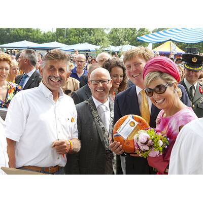 Máxima besucht niederländische Provinzen