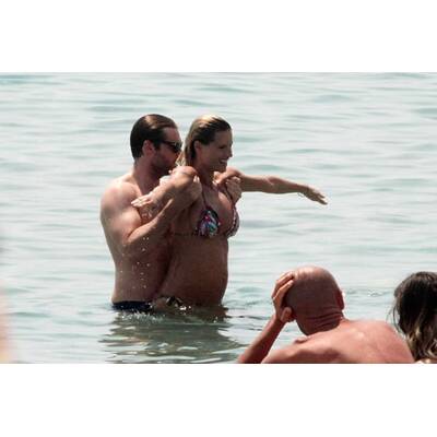 Michelle Hunziker genießt den Urlaub