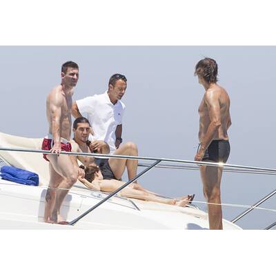 Lionel Messi, Cesc Fàbregas mit Familie auf Urlaub