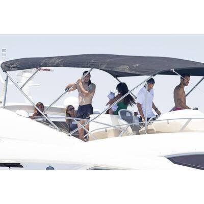 Lionel Messi, Cesc Fàbregas mit Familie auf Urlaub