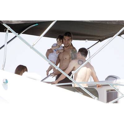 Lionel Messi, Cesc Fàbregas mit Familie auf Urlaub