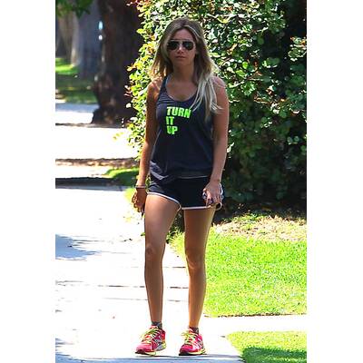 Stars in sexy Hotpants