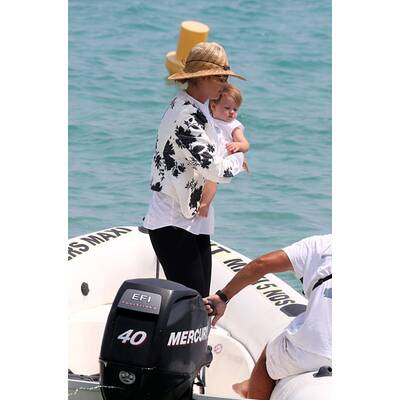 Uma Thurman urlaubt noch immer in St. Tropez