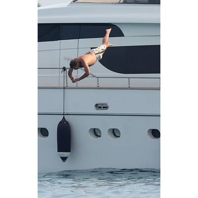 Uma Thurman urlaubt noch immer in St. Tropez